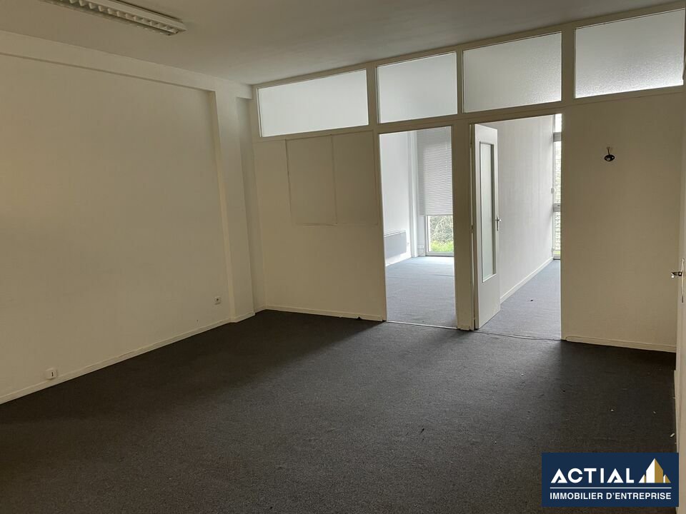 Location-Local commercial-191m²-ORVAULT-photo-6