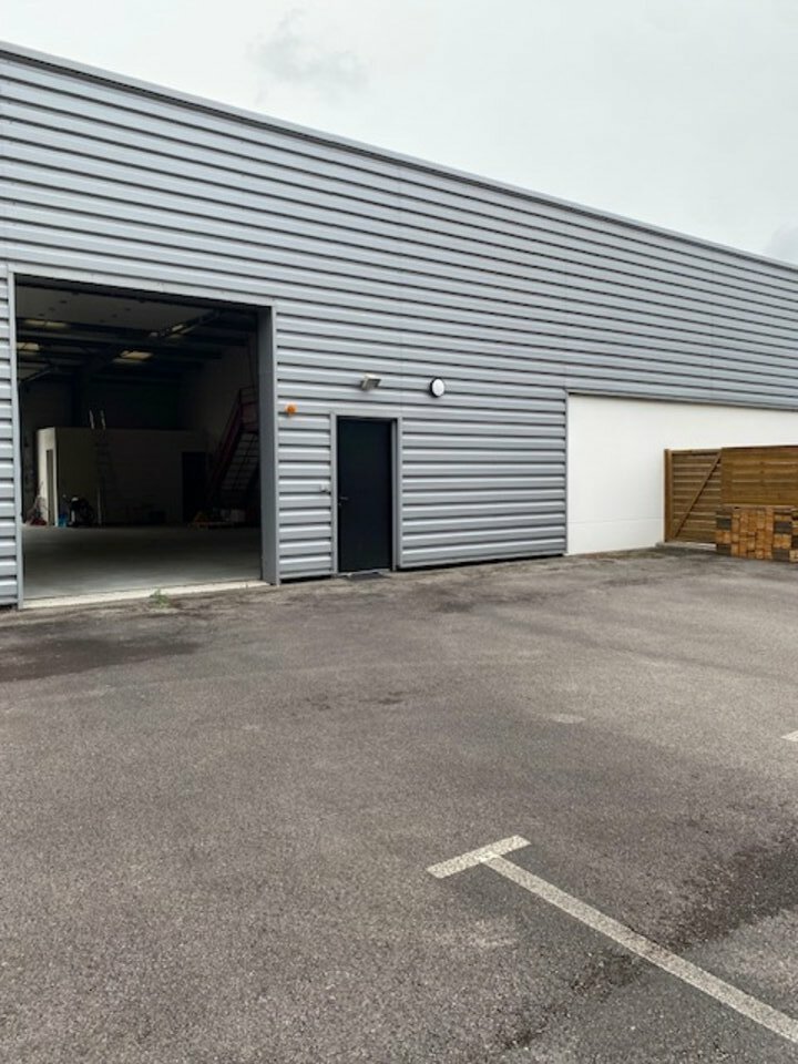 Vente-Entrepôt - Local d'activité-770m²-HAUTE-GOULAINE-photo-4