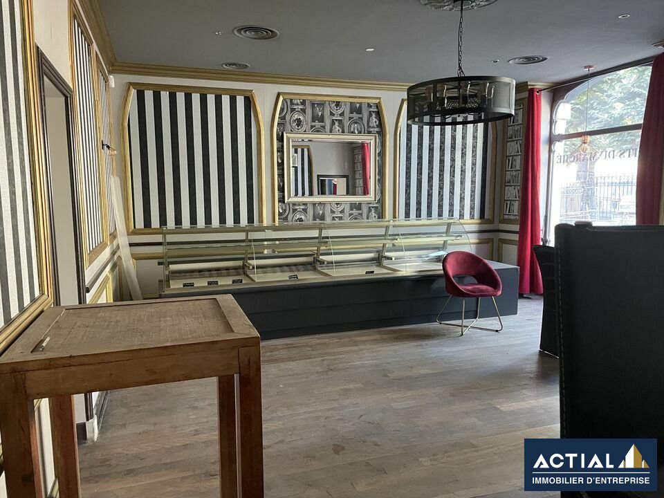 Location-Local commercial-210m²-NANTES-photo-1