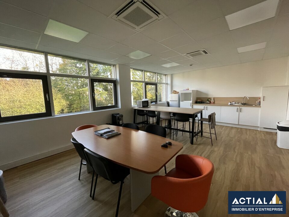 Location-Bureau-216m²-NANTES-photo-1