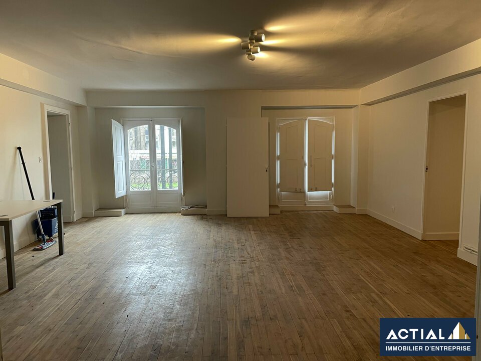Vente-Bureau-144.6m²-NANTES-photo-3