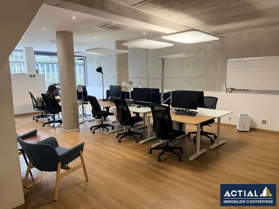 Location-Bureau-180m²-NANTES-photo-1