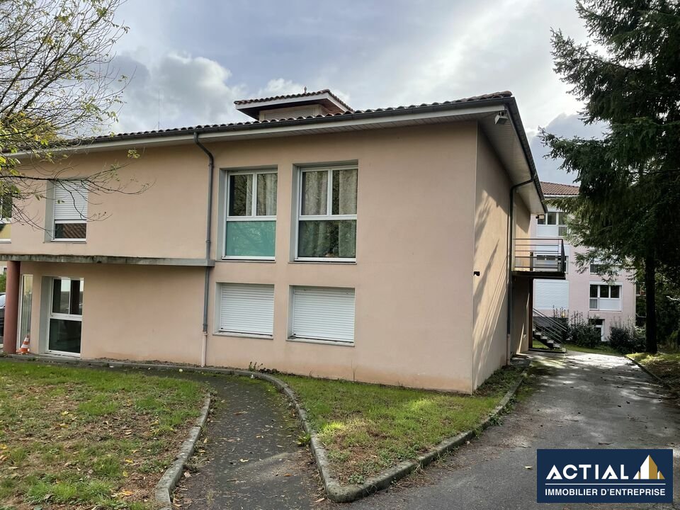 Vente-Bureau-2521m²-MAUVES SUR LOIRE-photo-3