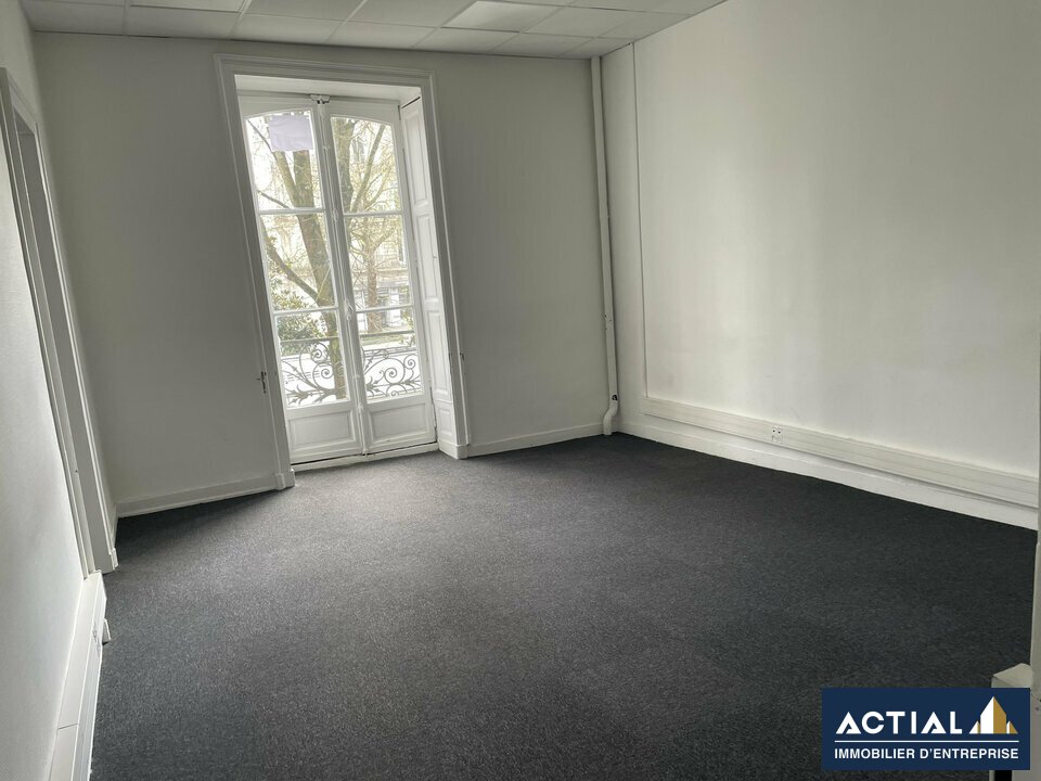 Location-Bureau-190m²-NANTES-photo-8