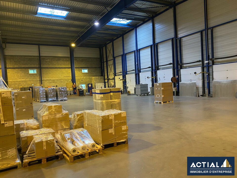 Vente-Entrepôt - Local d'activité-6295m²-SAINT-HERBLAIN-photo-1