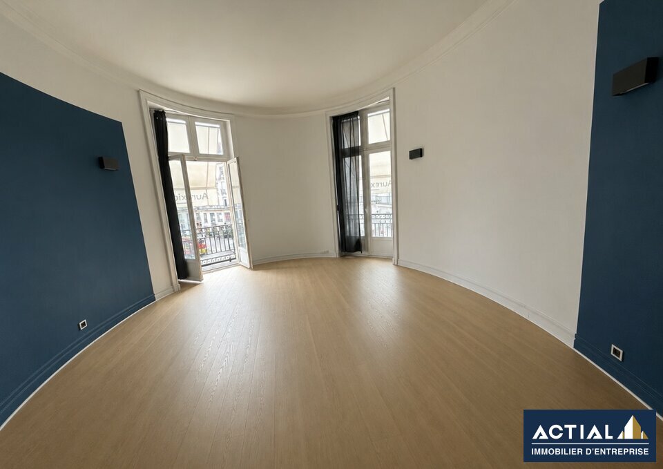 Location-Bureau-108.5m²-NANTES-photo-4