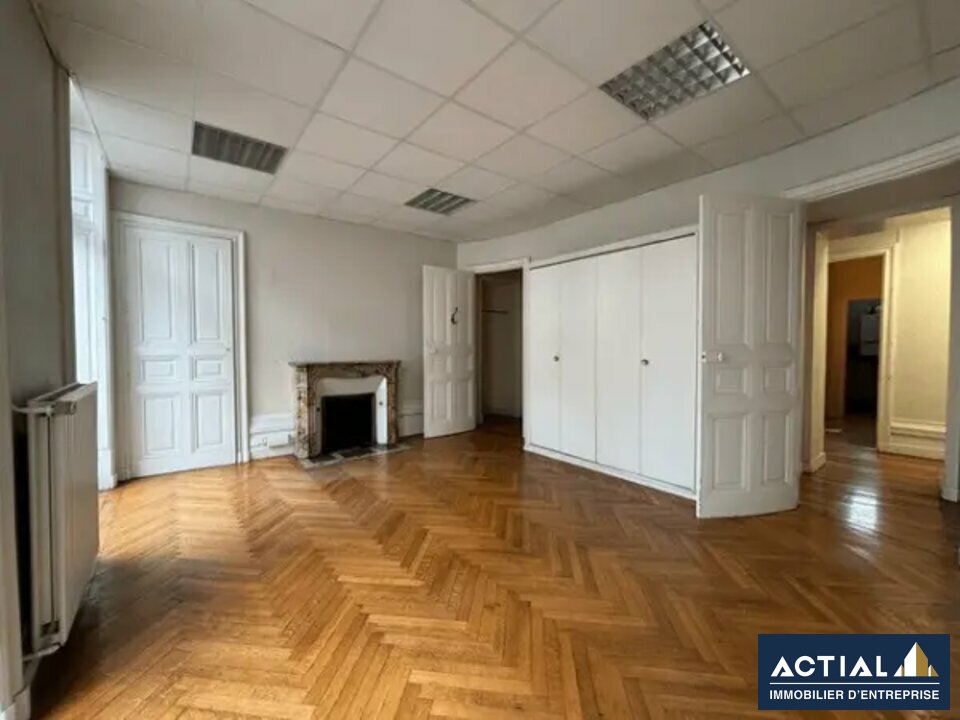 Location-Bureau-411m²-NANTES-photo-4