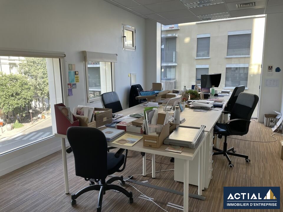 Location-Bureau-368m²-NANTES-photo-1