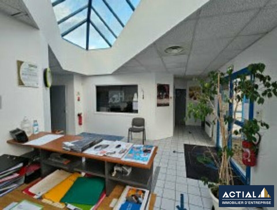 Location-Entrepôt - Local d'activité-380m²-BOUGUENAIS-photo-4