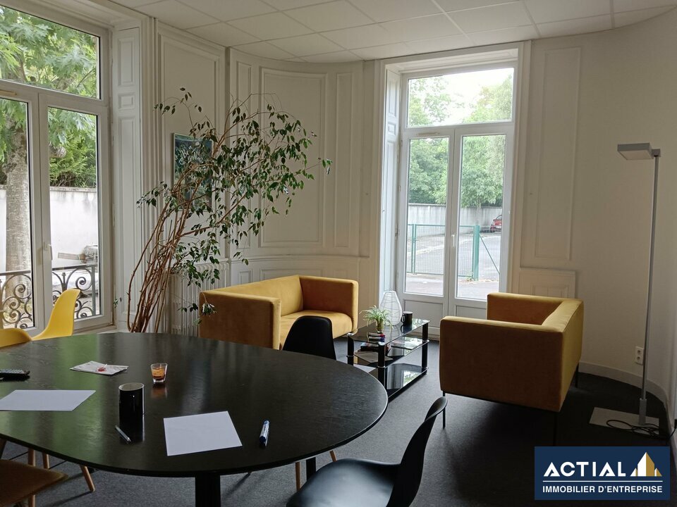 Vente-Bureau-575m²-NANTES-photo-1