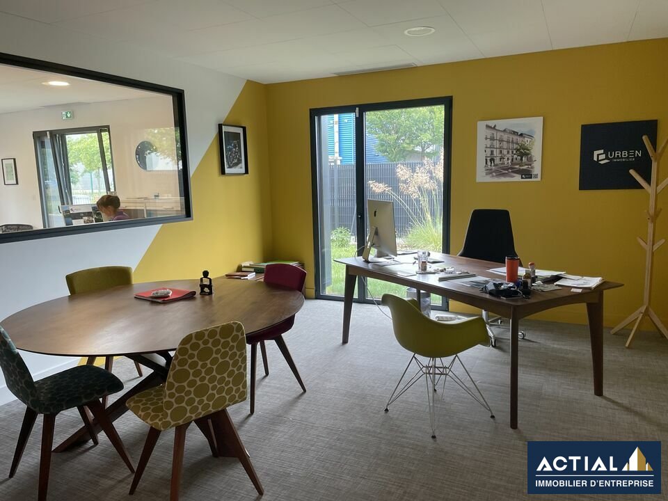 Location-Bureau-506m²-SAINT HERBLAIN-photo-1