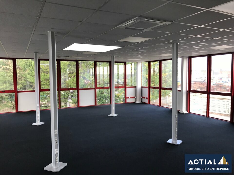 Location-Bureau-114m²-SAINTE LUCE SUR LOIRE-photo-3