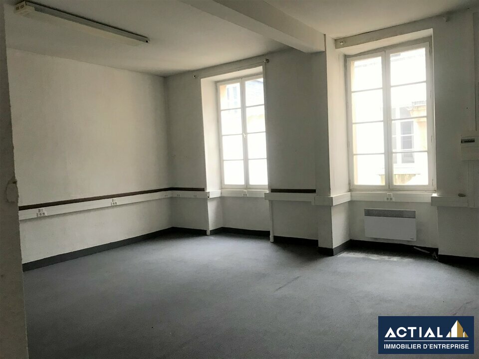 Location-Bureau-555m²-NANTES-photo-4