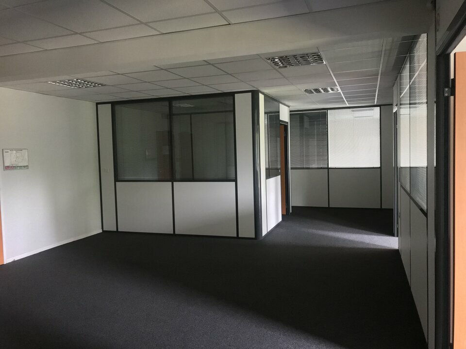 Location-Bureau-225m²-LA CHAPELLE SUR ERDRE-photo-8