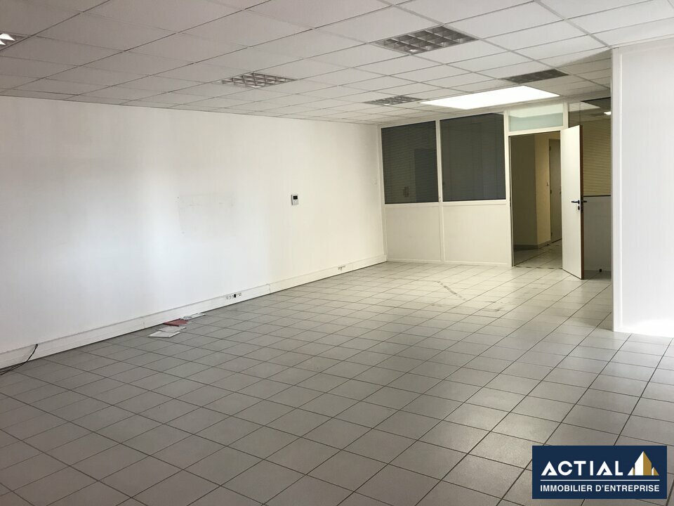 Location-Bureau-120m²-NANTES-photo-3