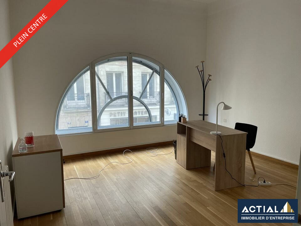 Location-Bureau-73m²-NANTES-photo-1