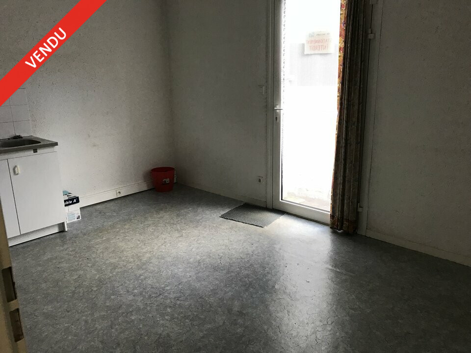 Vente-Local commercial-81m²-REZE-photo-5