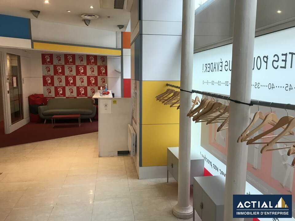 Location-Local commercial-378m²-NANTES-photo-1