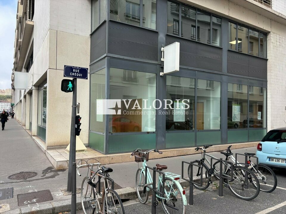 A louer Local commercial  188.61m² Lyon 06