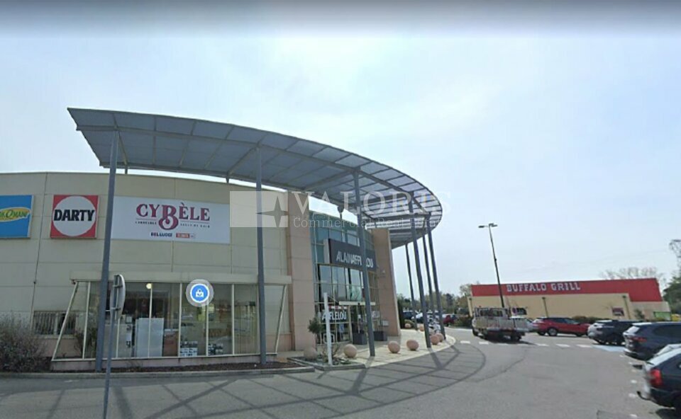 A louer Local commercial  616m² Avignon