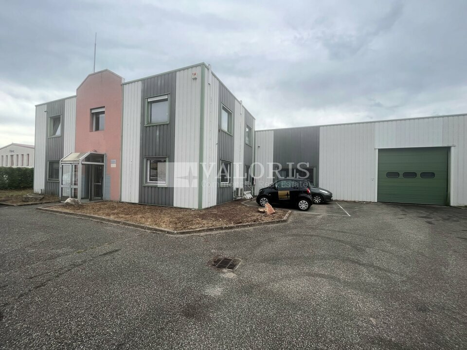 A vendre Locaux d'activité 858m² Miribel