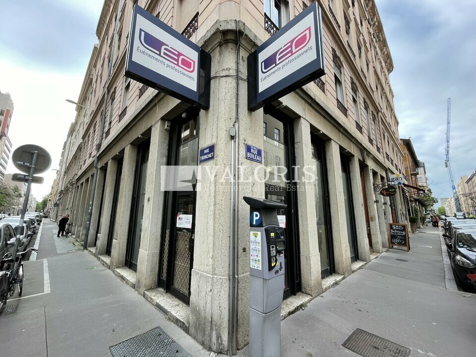 A louer Local commercial  90.15m² Lyon 06