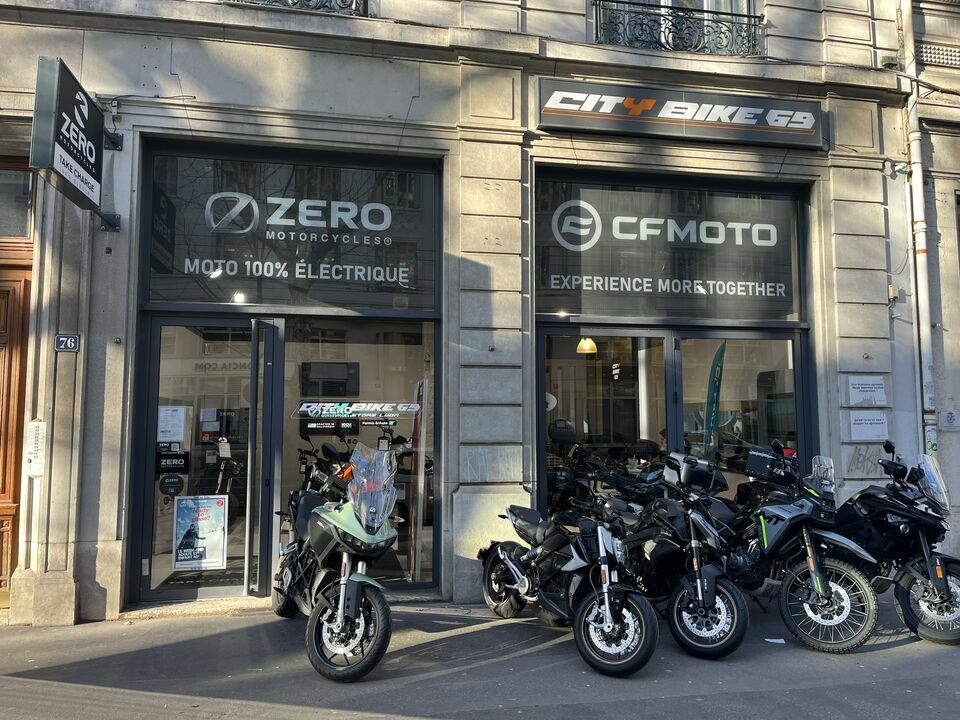 A vendre Local commercial  78m² Lyon 03