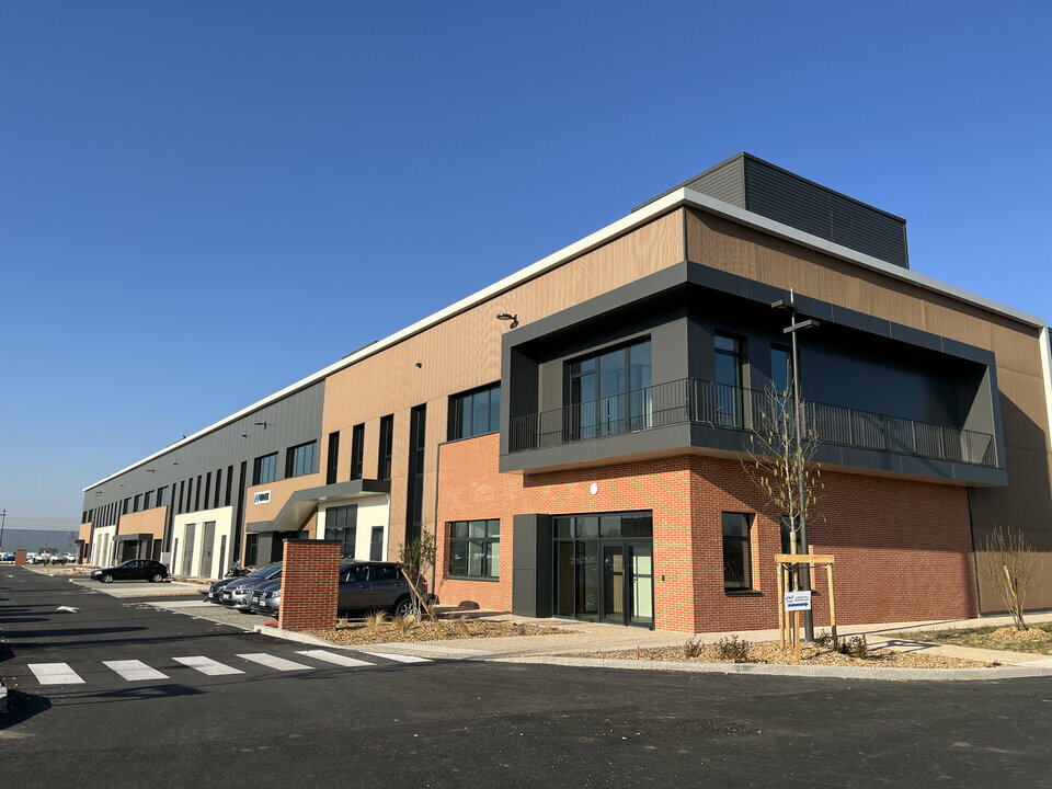 A louer Locaux d'activité 5012m² Saint-Priest