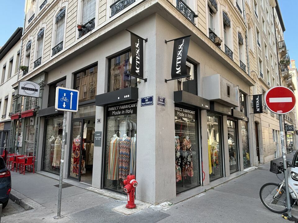 A vendre Local commercial  100m² Lyon 06