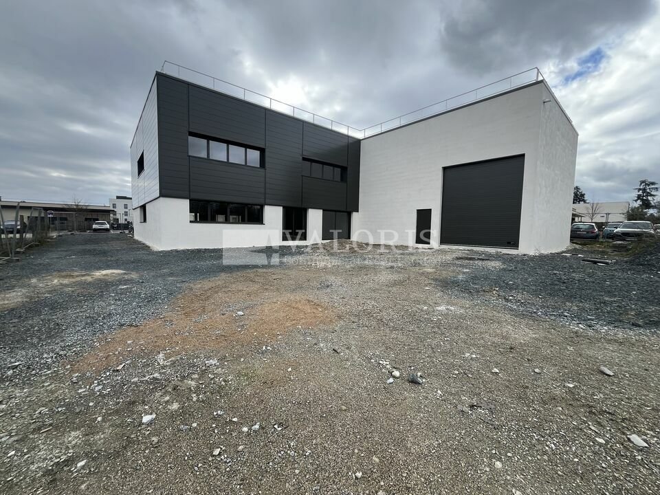 A louer Locaux d'activité 299m² Marcy-l'Étoile