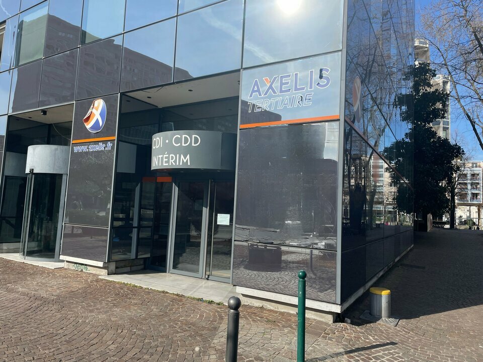 A louer Local commercial  96m² Lyon 06