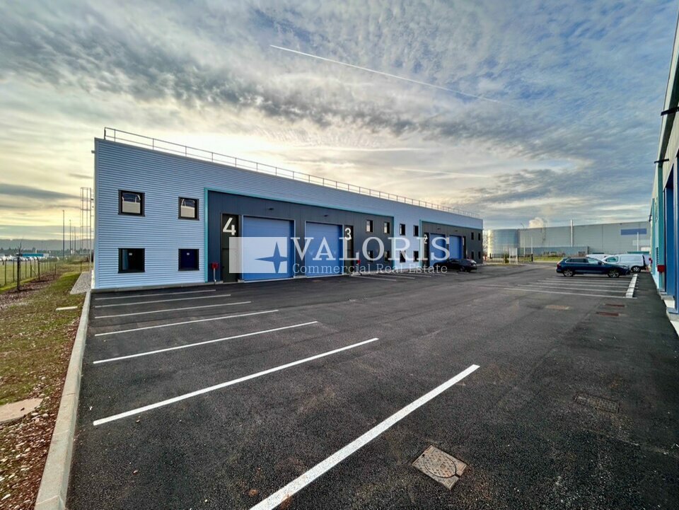 A vendre Locaux d'activité 1472.94m² Saint-Vulbas