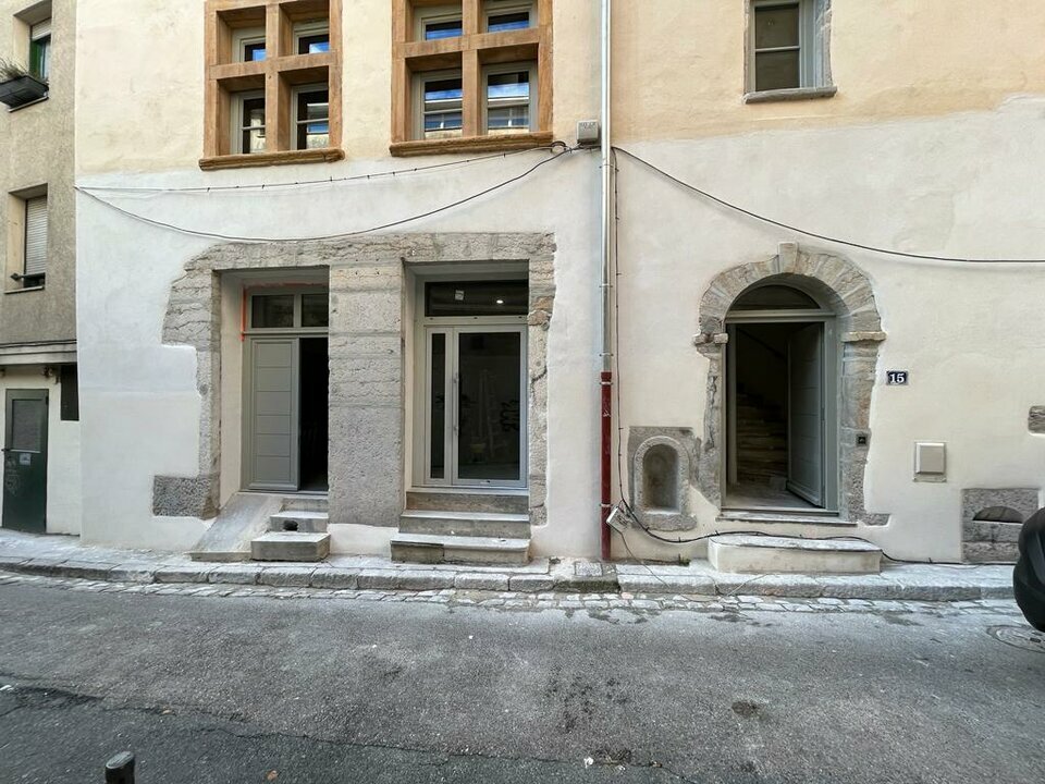 A louer Local commercial  174m² Lyon 01 A louer Local commercial  174m² Lyon 01
