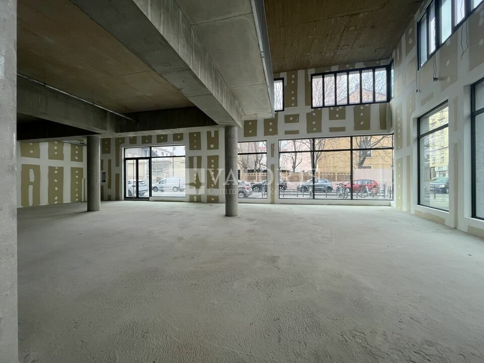 A louer Locaux d'activité 567.7m² Villeurbanne