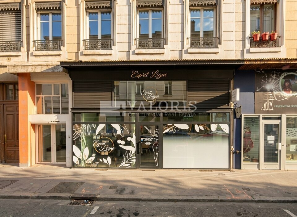 A vendre Local commercial  113.7m² Lyon 03