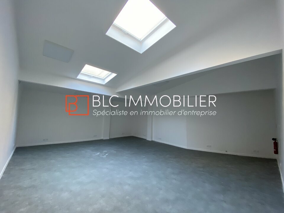 A louer Locaux d'activité 145m² Marseille 09