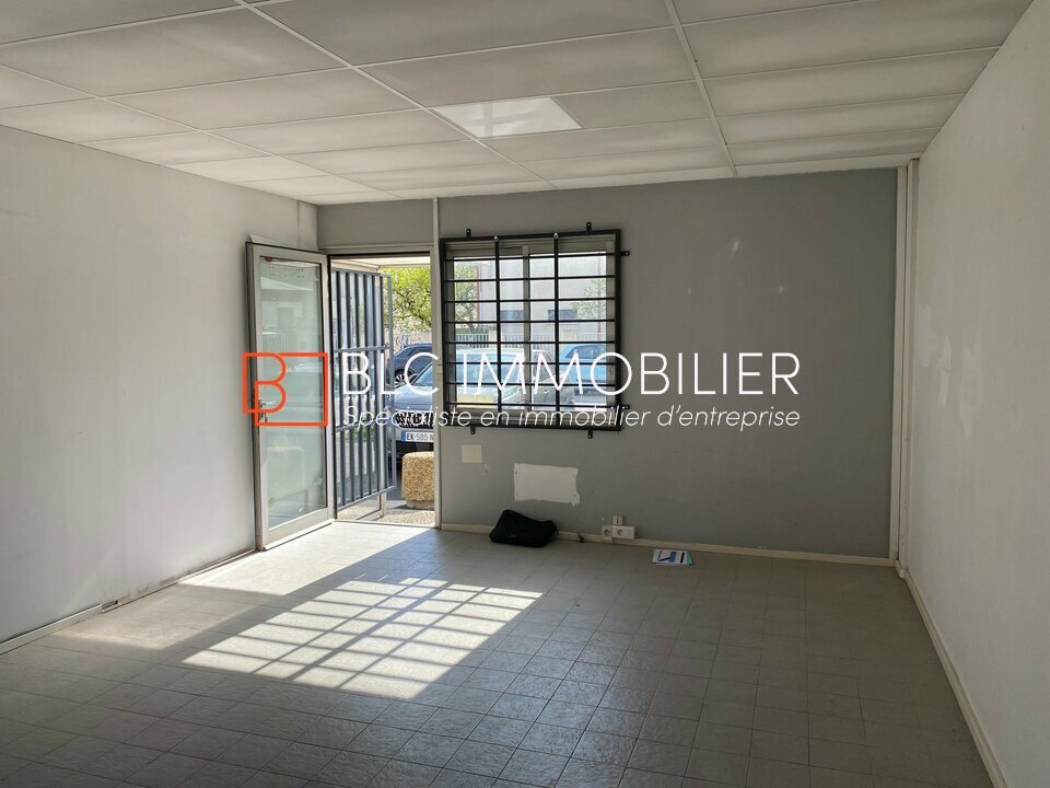 LOCAL 54 m2 A LOUER 13400 AUBAGNE