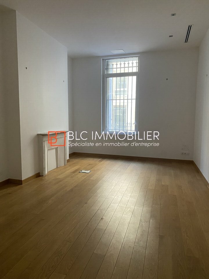 LOCAL PROFESSIONNEL A LOUER 32 m² PREFECTURE MARSEILLE 13001 