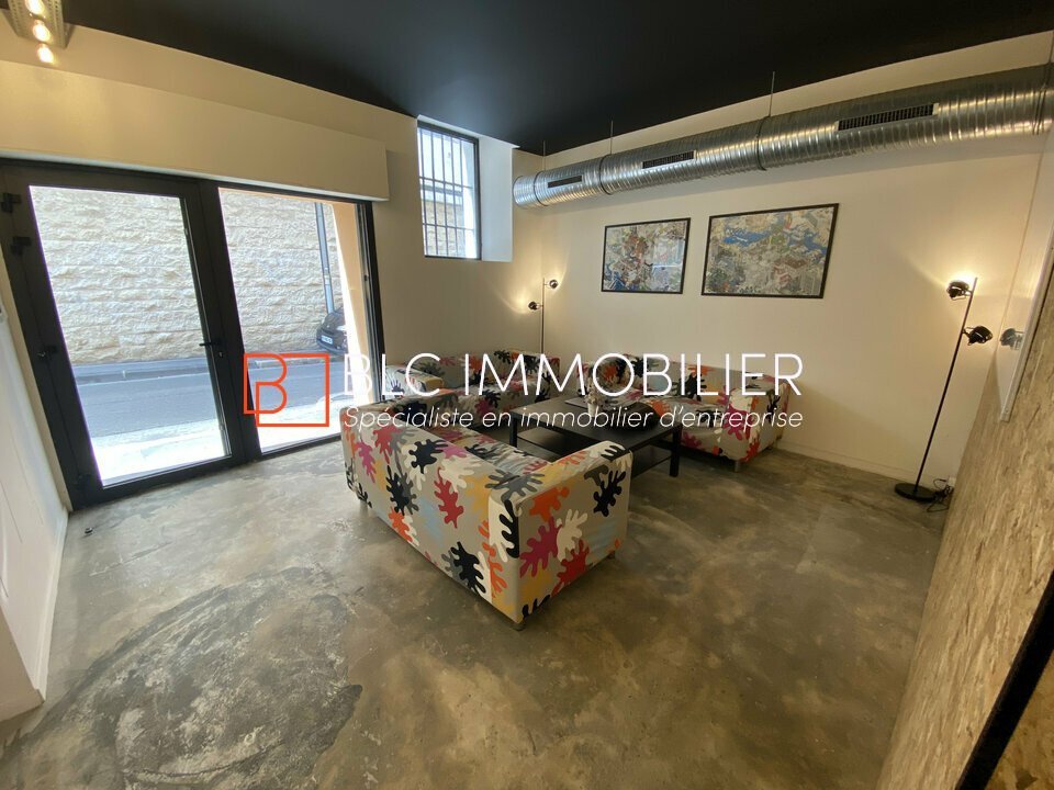 BUREAUX A LOUER RDC LUMINEUX 90 m2 - VIEUX PORT 13001