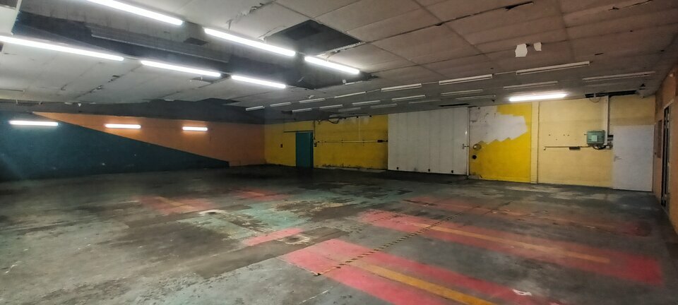 Quartier de l'Eure - Local d'activités avec cour privative de 115 m².