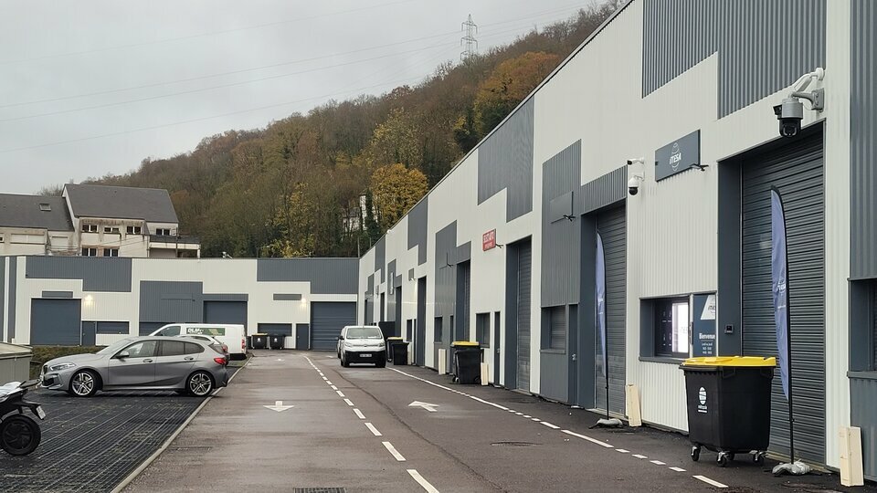 A louer Locaux d'activité 240m² Canteleu