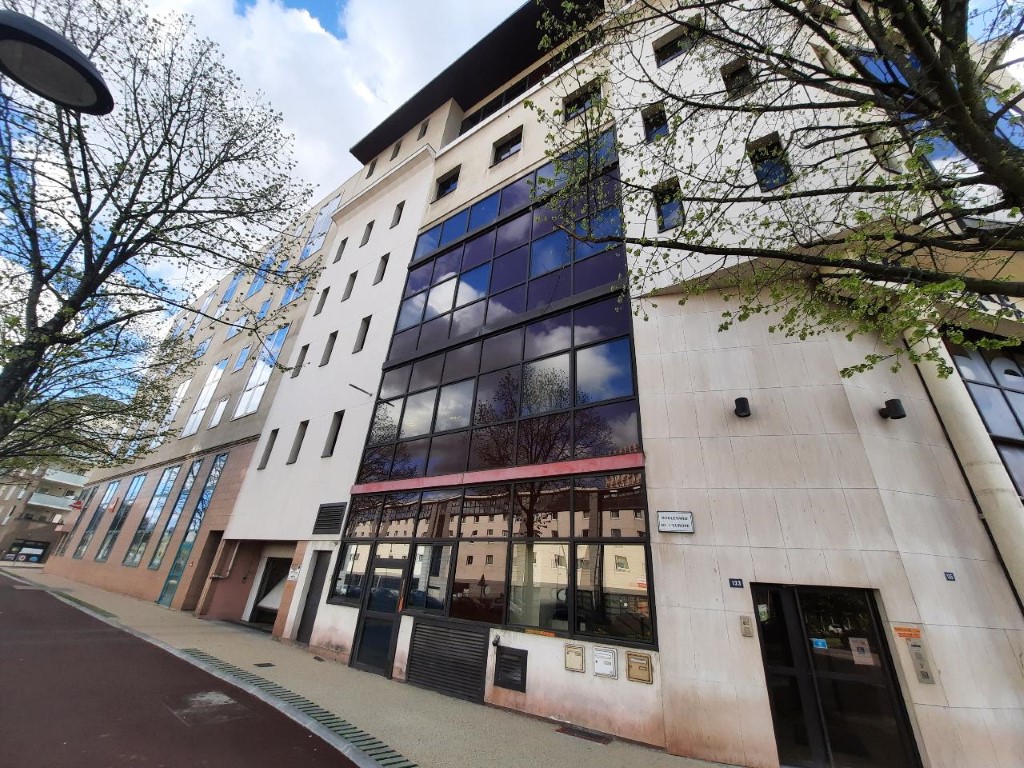 A LOUER OU A VENDRE - VUE PANORAMIQUE.