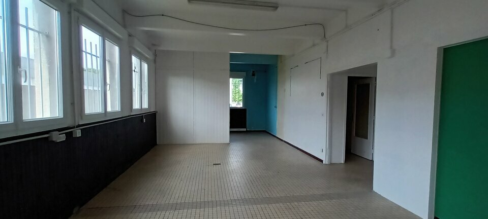 Axe passant - Grande visibilité commerciale.