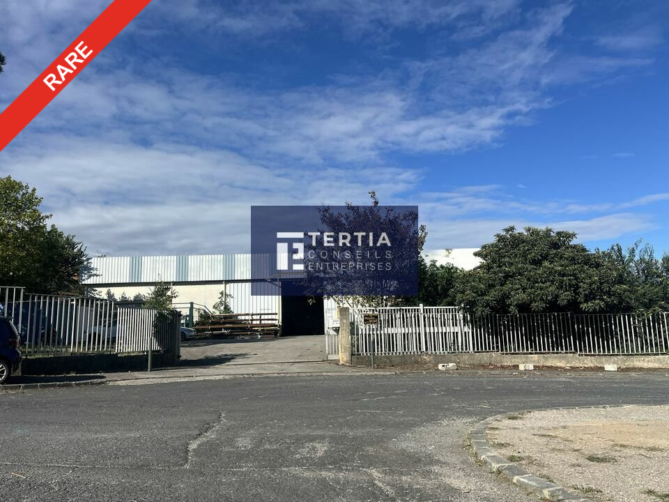 BATIMENT INDEPENDANT DE 540 m² SUR 2 700m² DE TERRAIN