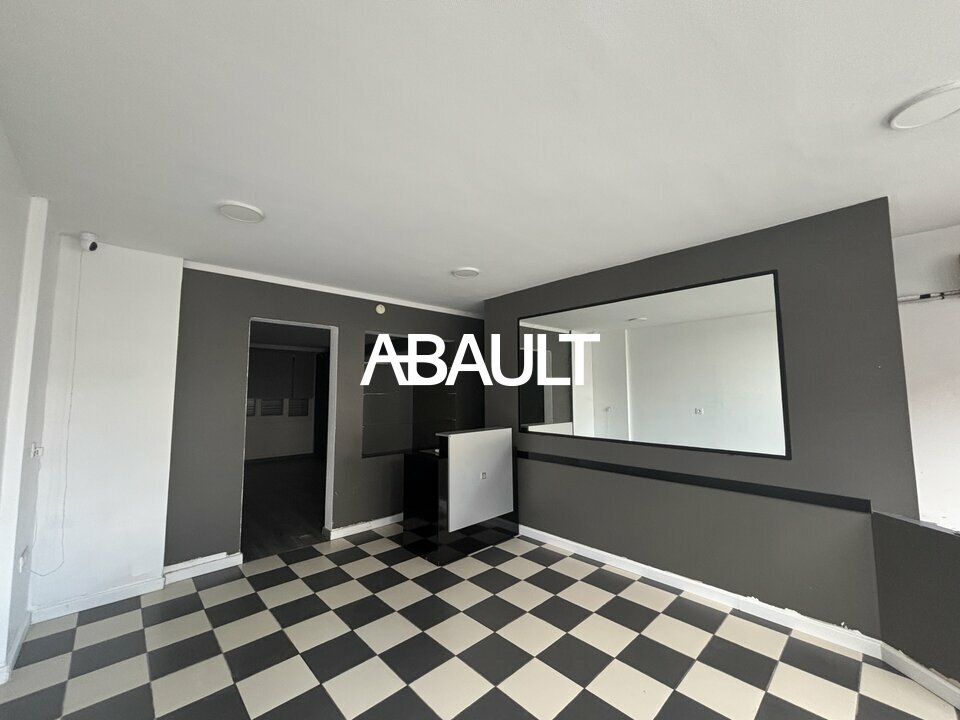 A LOUER LOCAL COMMERCIAL D'ENVIRON 96M² A RAMONVILLE