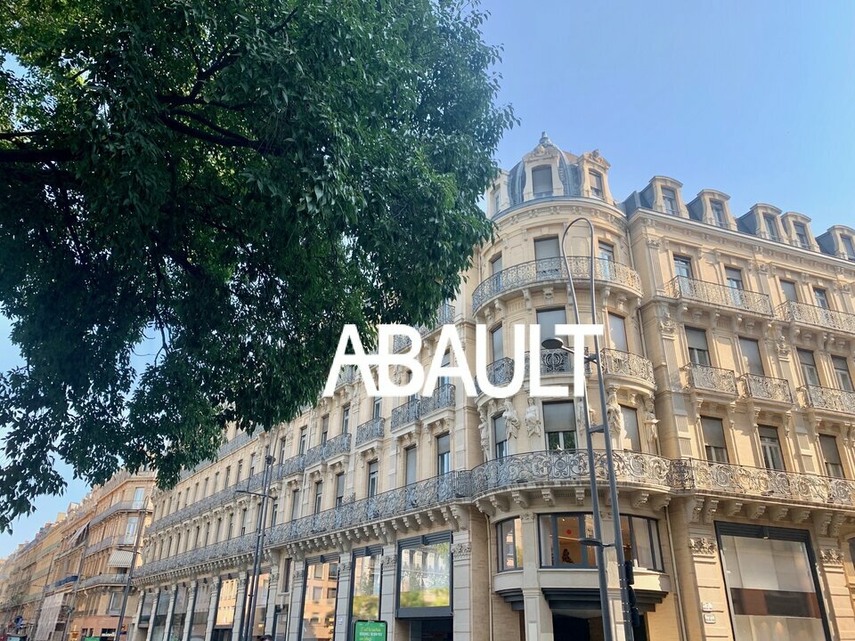 A louer Local commercial  76m² Toulouse