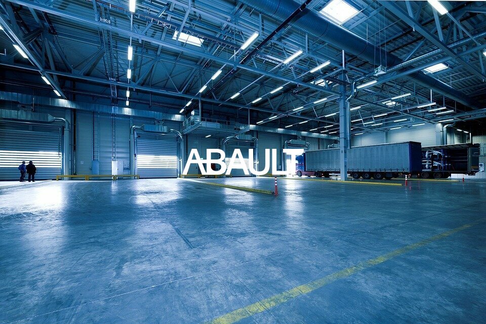 SAINT ALBAN - FENOUILLET  LOCAL COMMERCIAL D'ENVIRON 1363 m² A LOUER