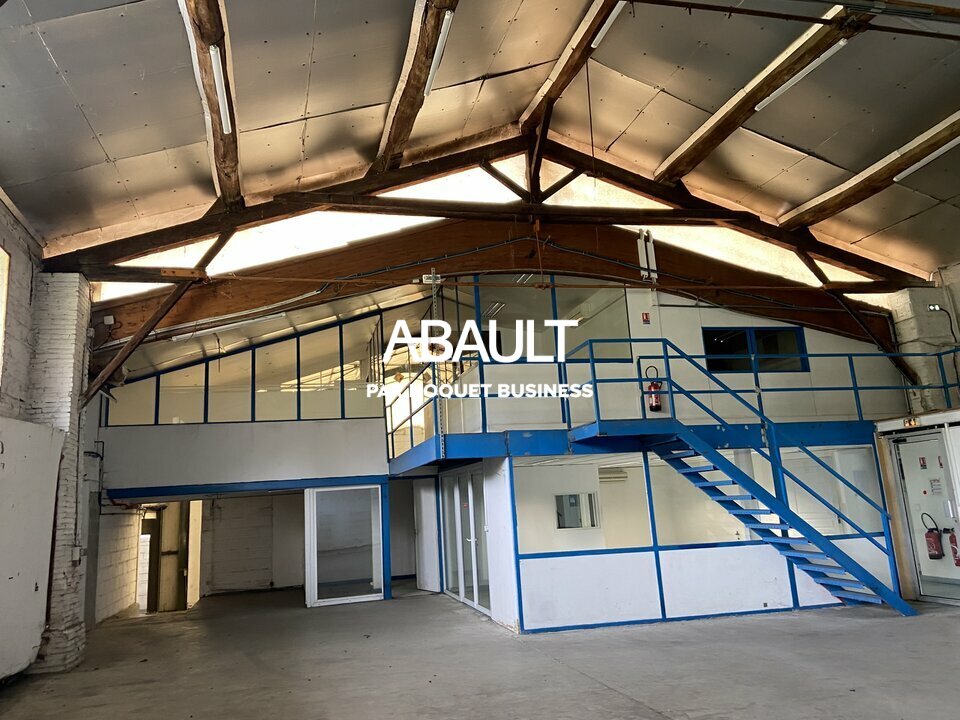 A louer Locaux d'activité 536m² Seilh