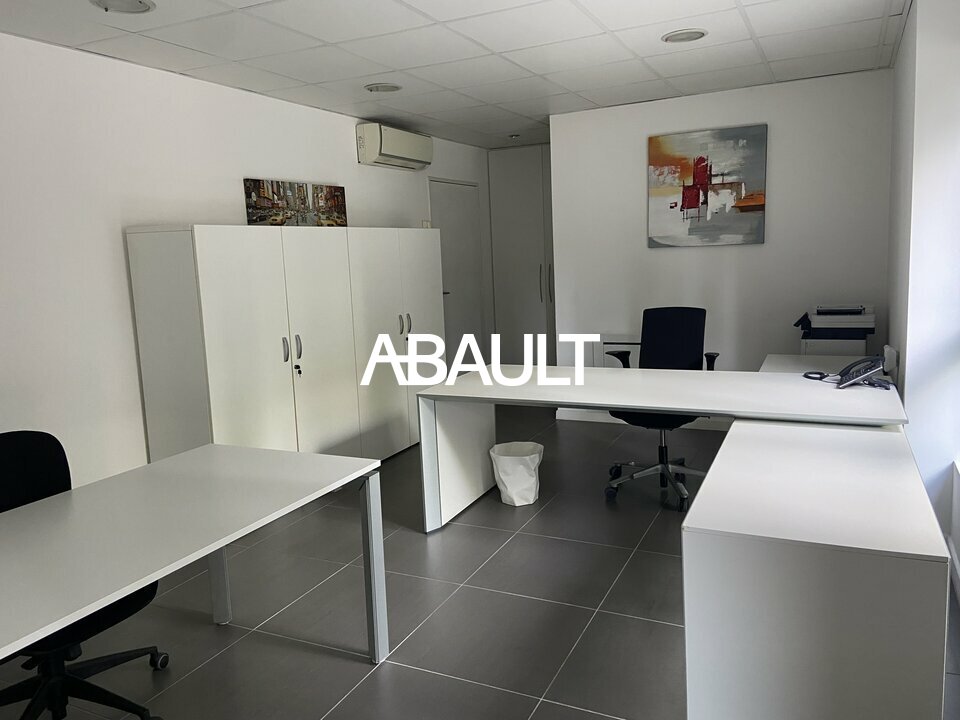 A LOUER BUREAUX D'ENVIRON 65M² LUMINEUX ROUTE DE REVEL