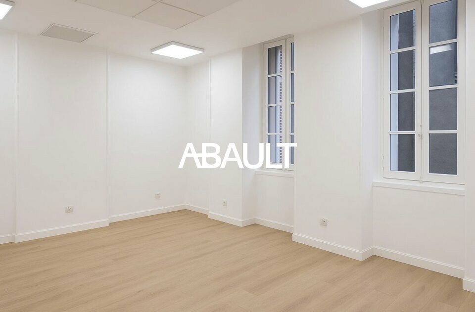 A LOUER ANCIEN HOTEL RENOVE EN BUREAUX HYPERCENTRE TOULOUSE